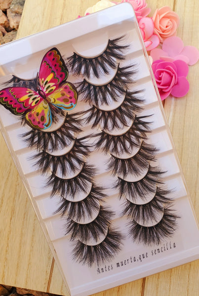 "Alas de Mariposa" Lash Book